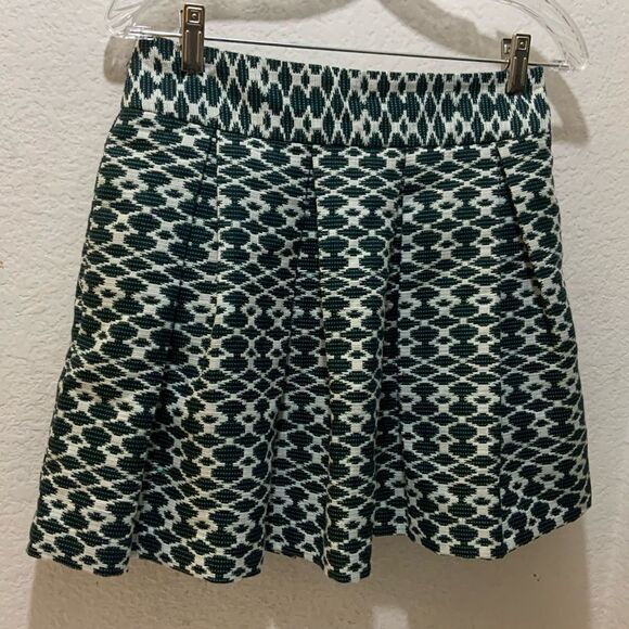 BANANA REPUBLIC jacquard fabric style mini skirt size 2 - Picture 1 of 6
